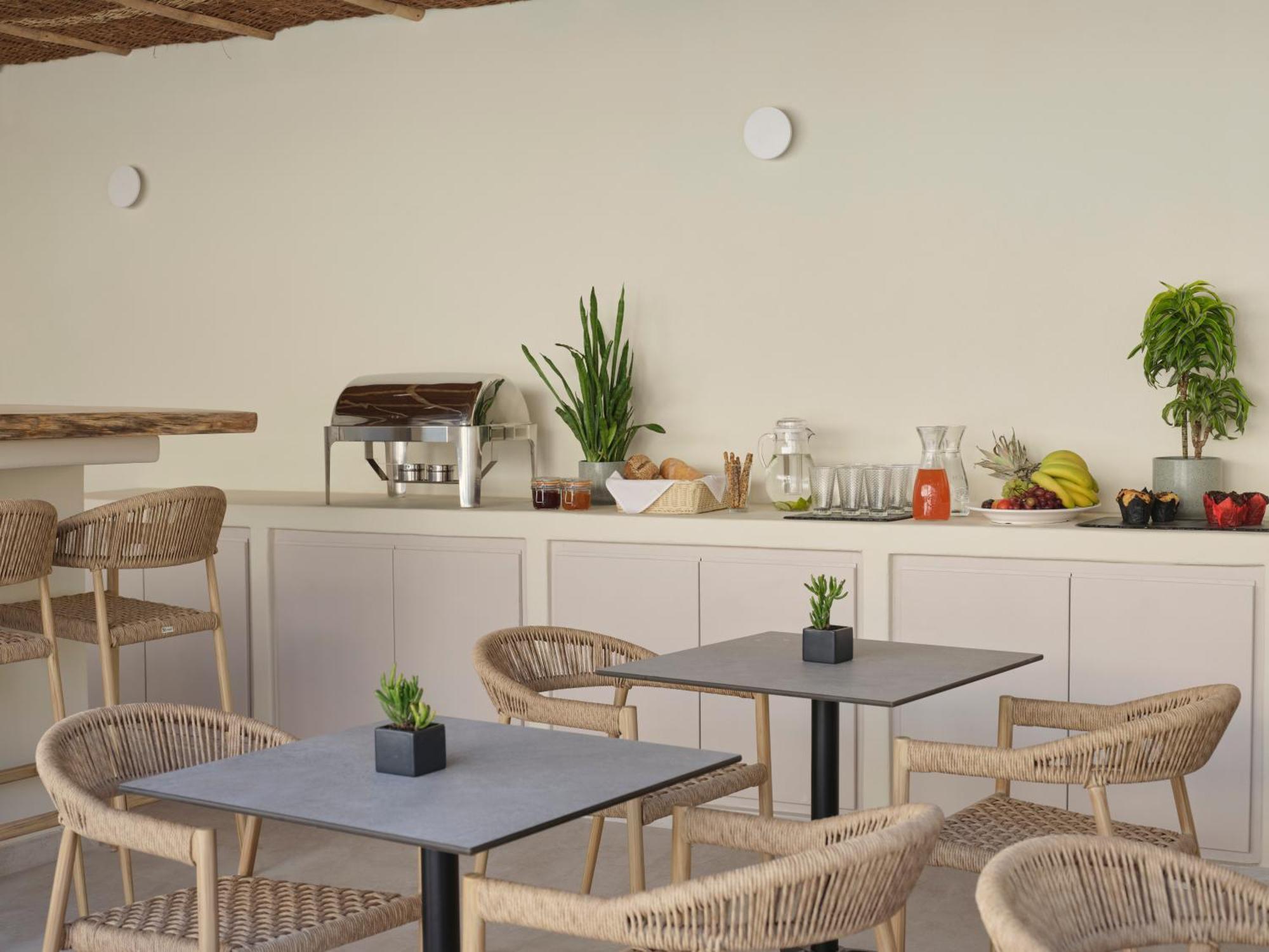 Heyday Luxury Suites Perissa  Bagian luar foto