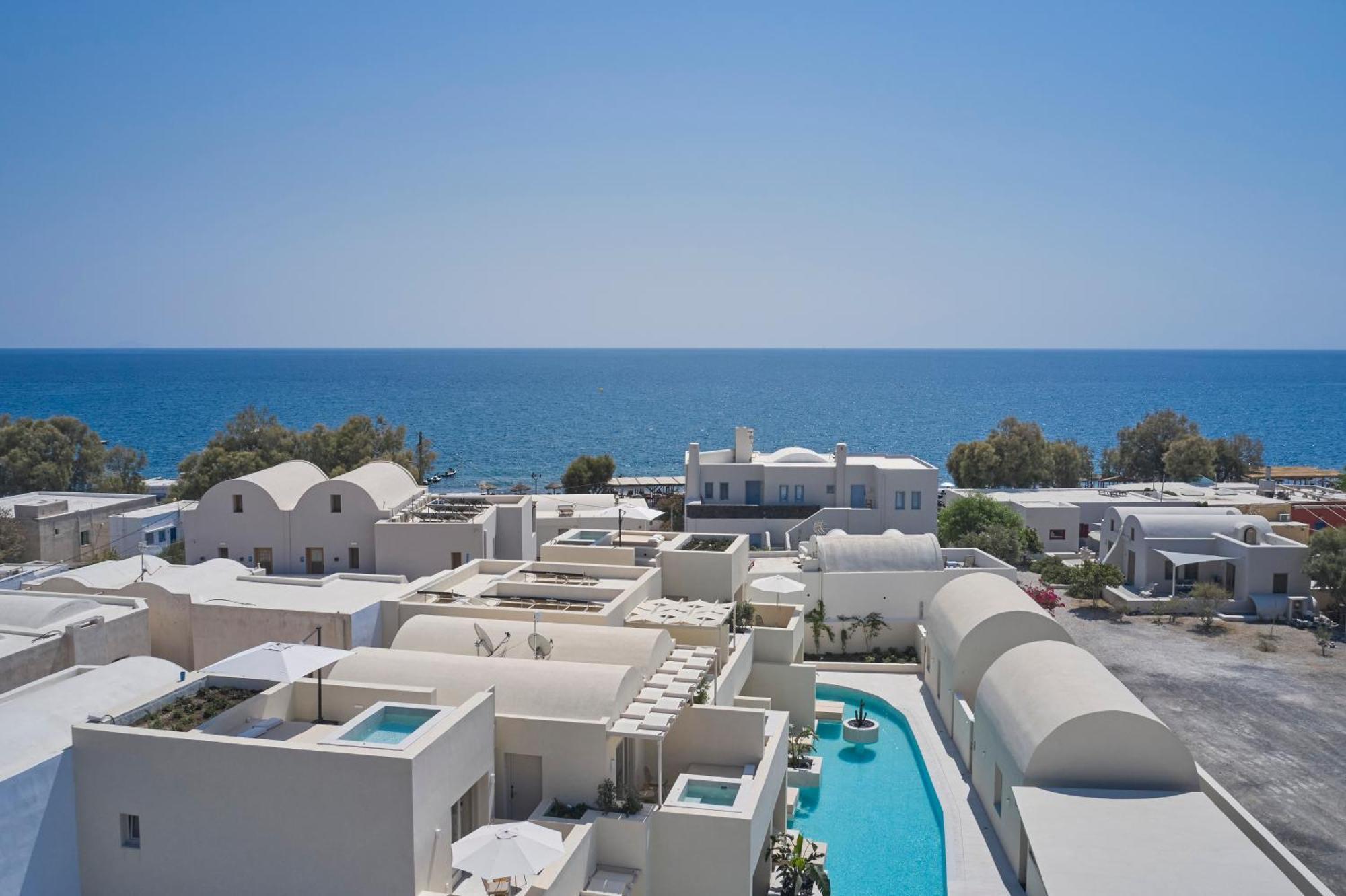 Heyday Luxury Suites Perissa  Bagian luar foto