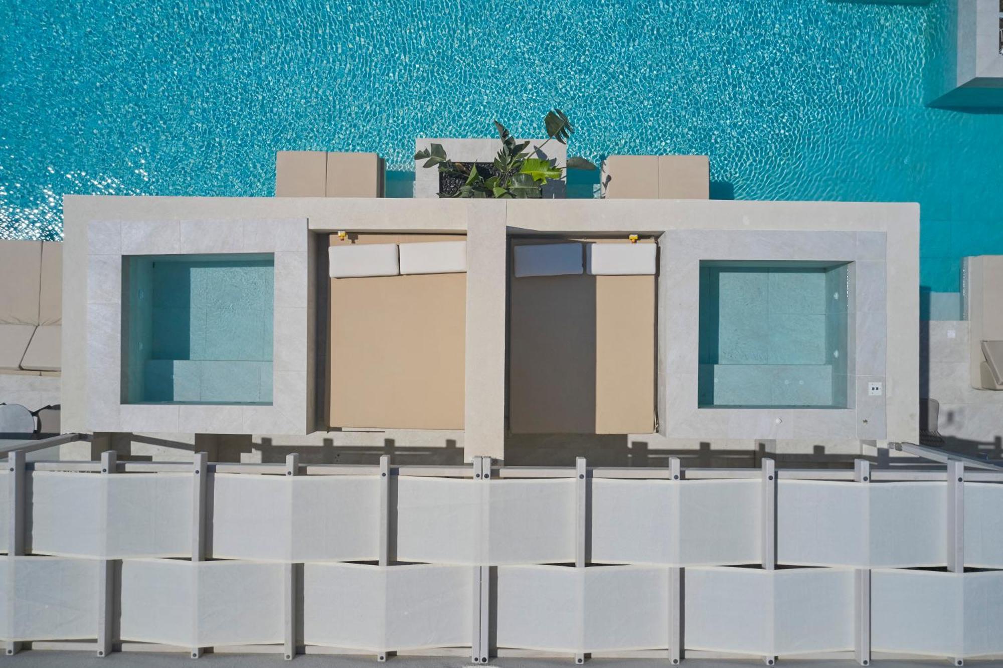 Heyday Luxury Suites Perissa  Bagian luar foto