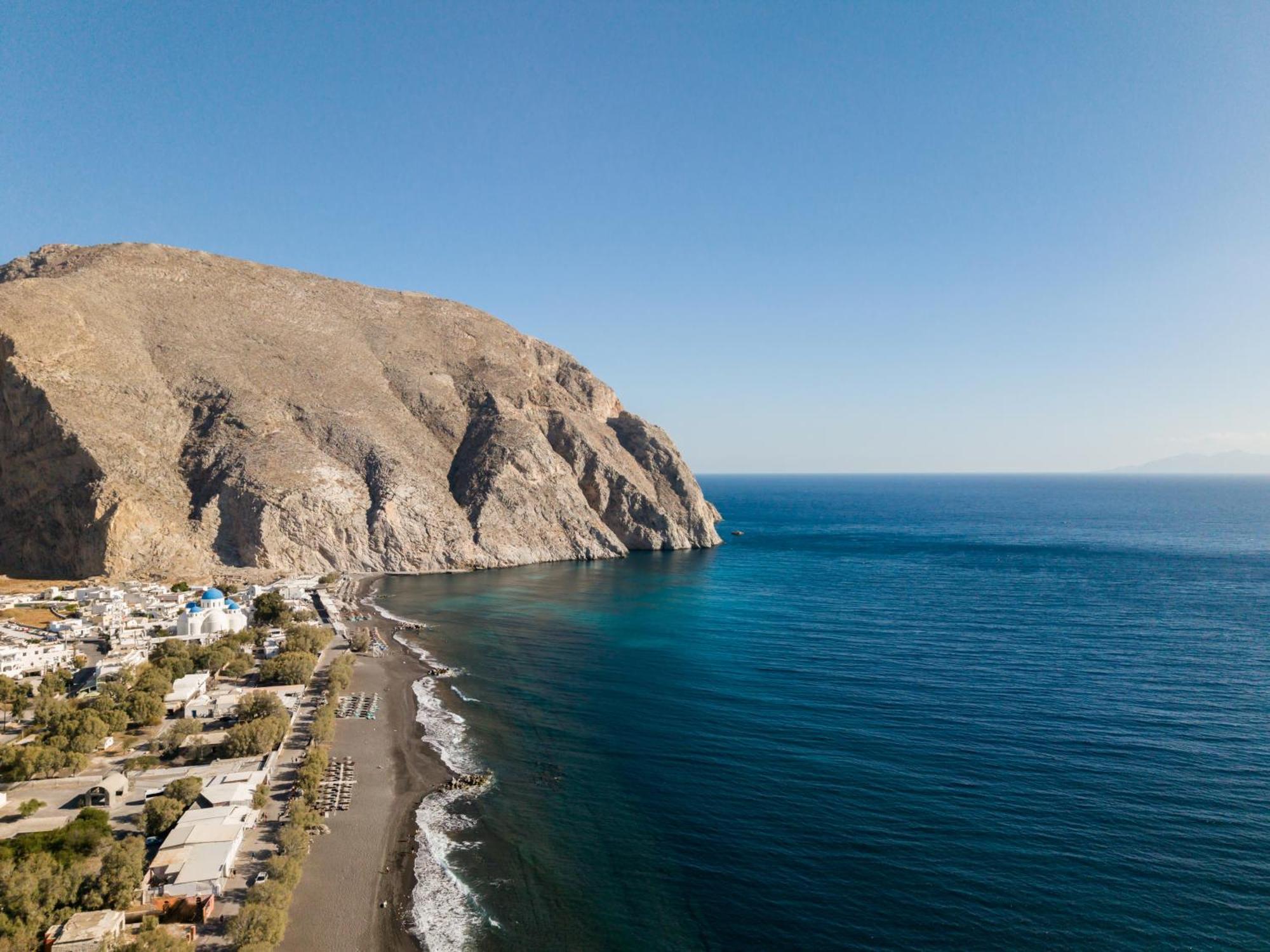Heyday Luxury Suites Perissa  Bagian luar foto