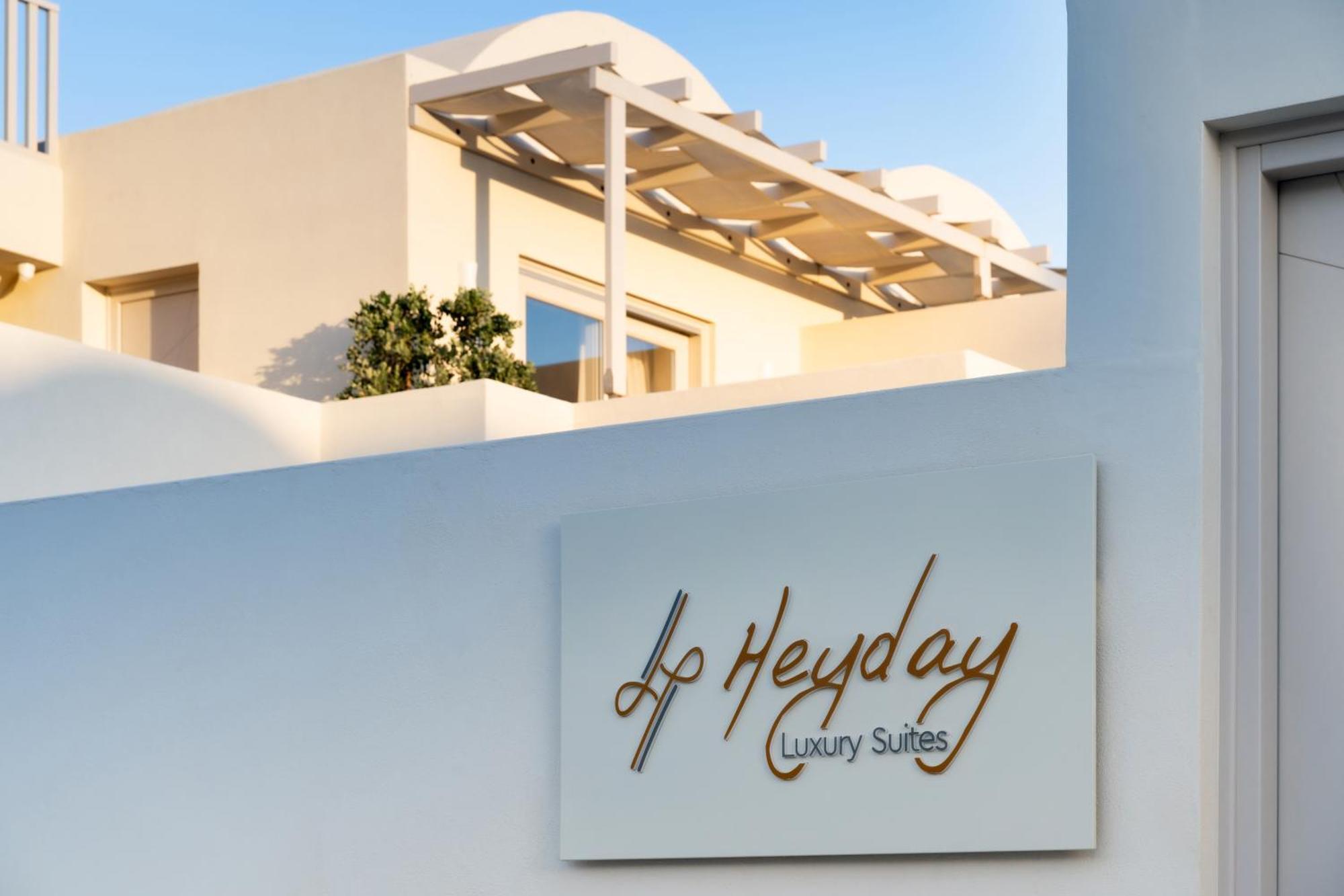 Heyday Luxury Suites Perissa  Bagian luar foto