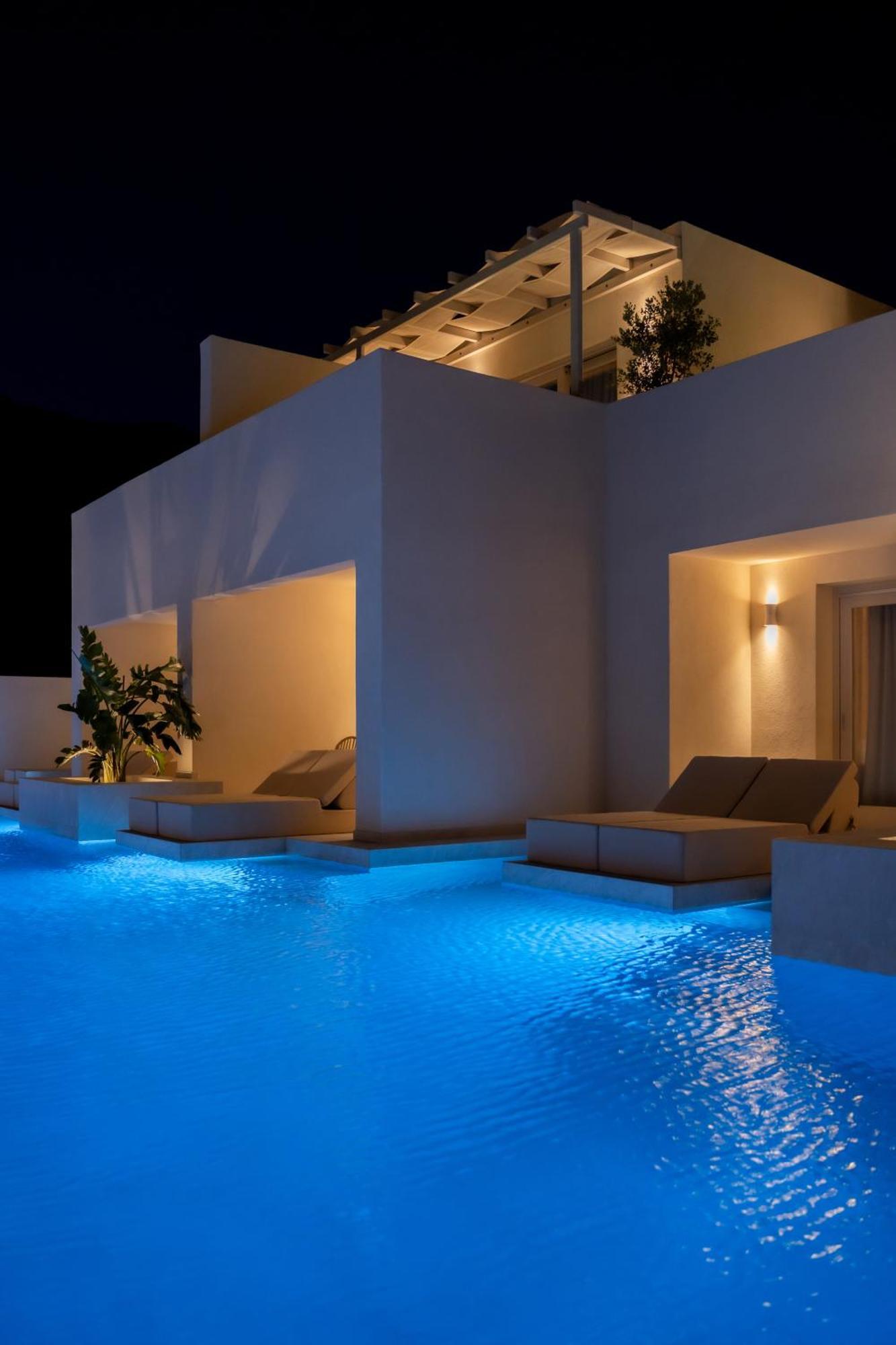 Heyday Luxury Suites Perissa  Bagian luar foto