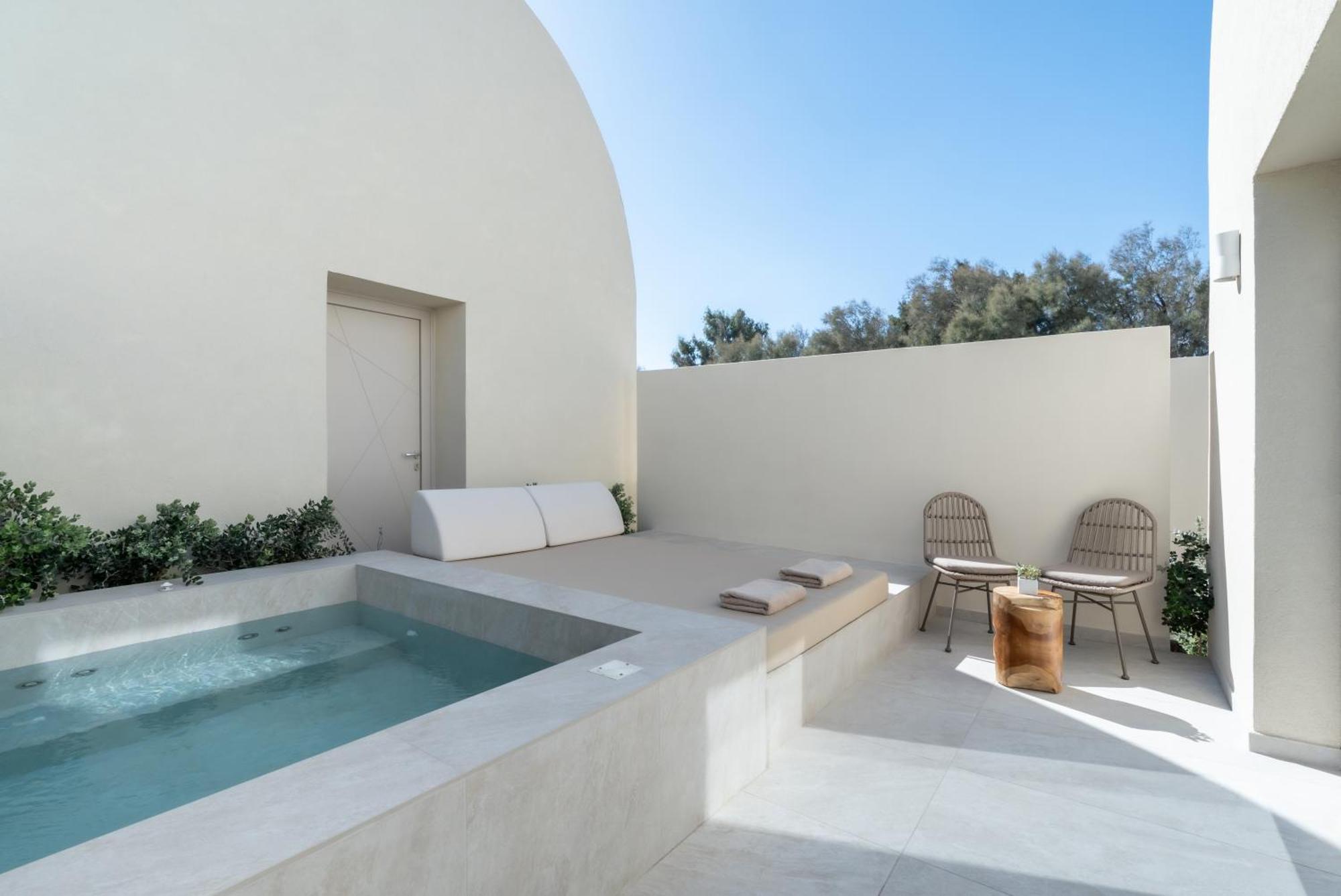 Heyday Luxury Suites Perissa  Bagian luar foto